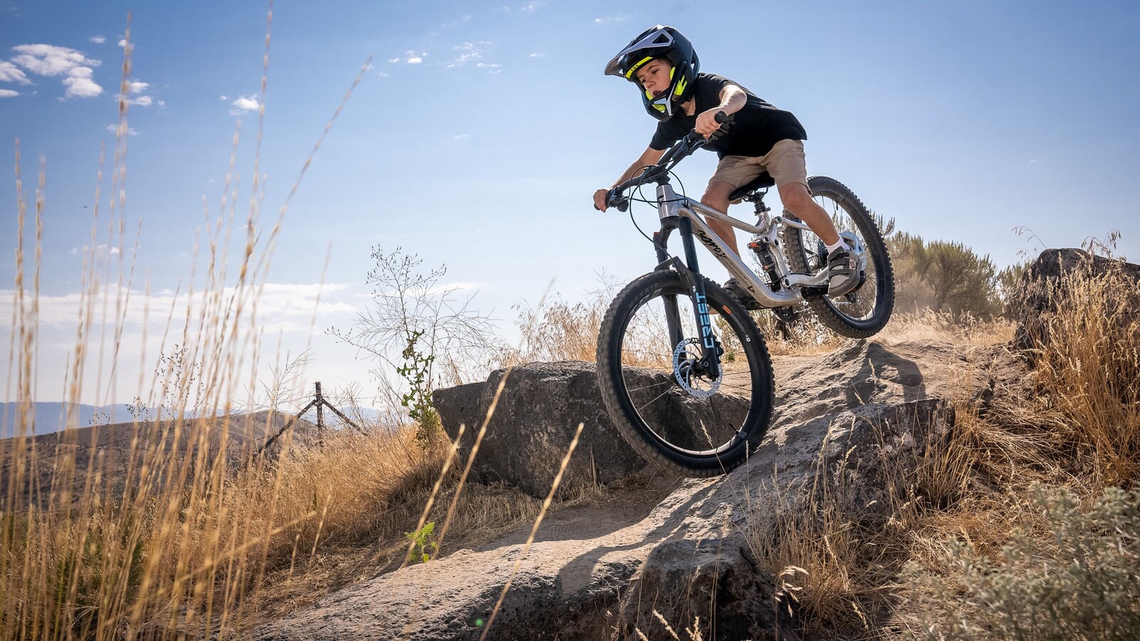Giant Faith 24 Kids Mountain Bike Review-14
